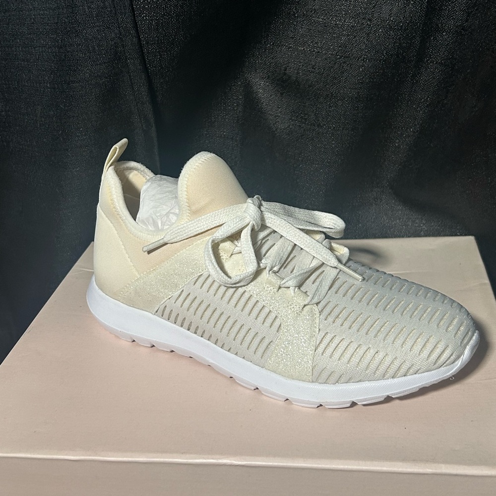 Rowina trainers